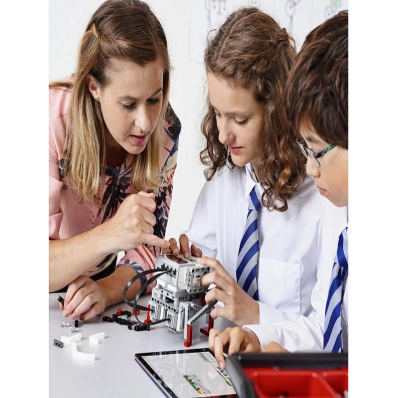 Lego Education Caixa Com 541 Peças Robótico Original 45544